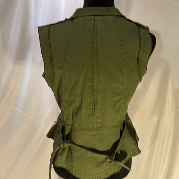 2/$30 Military Green Sleeveless Vest Asymmetrical Zip Closure Sz 8 - Picture 10 of 11